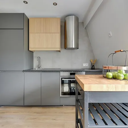 Jasne Studia Victus Blisko Plazy By Noclegi Renters-3